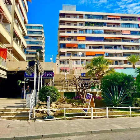 La Nogalera Views דירה